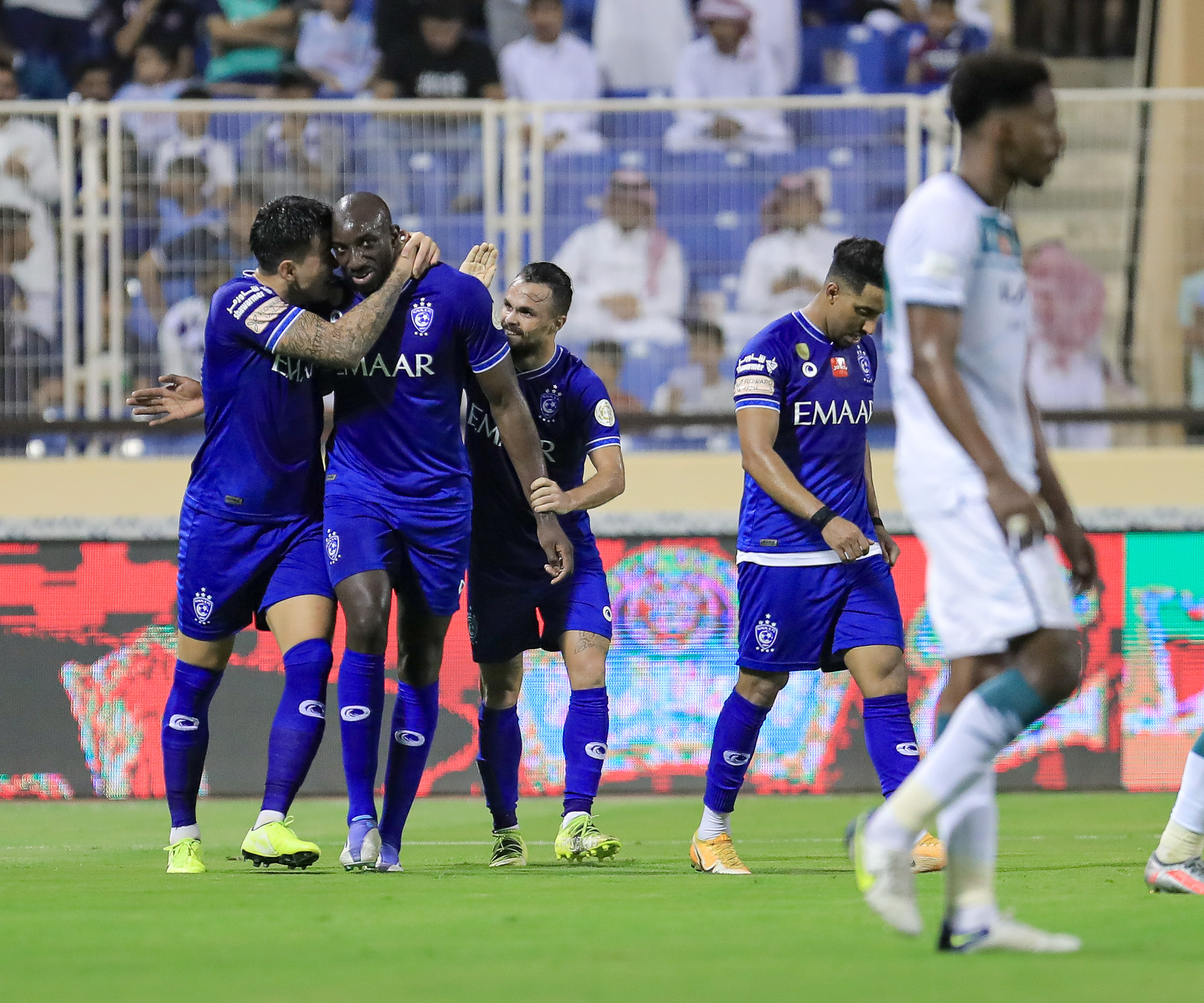 الهلال والاتحاد يؤجلان حسم بطولة الدوري السعودي حتى الجولة الأخيرة |  اندبندنت عربية