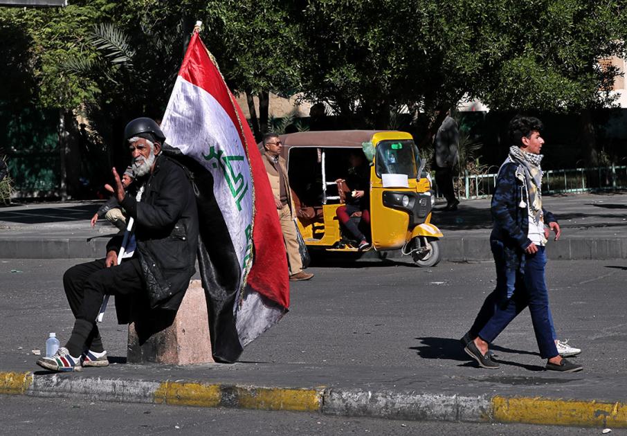 المحتجون العراقيون يعودون إلى الساحات رغم العنف