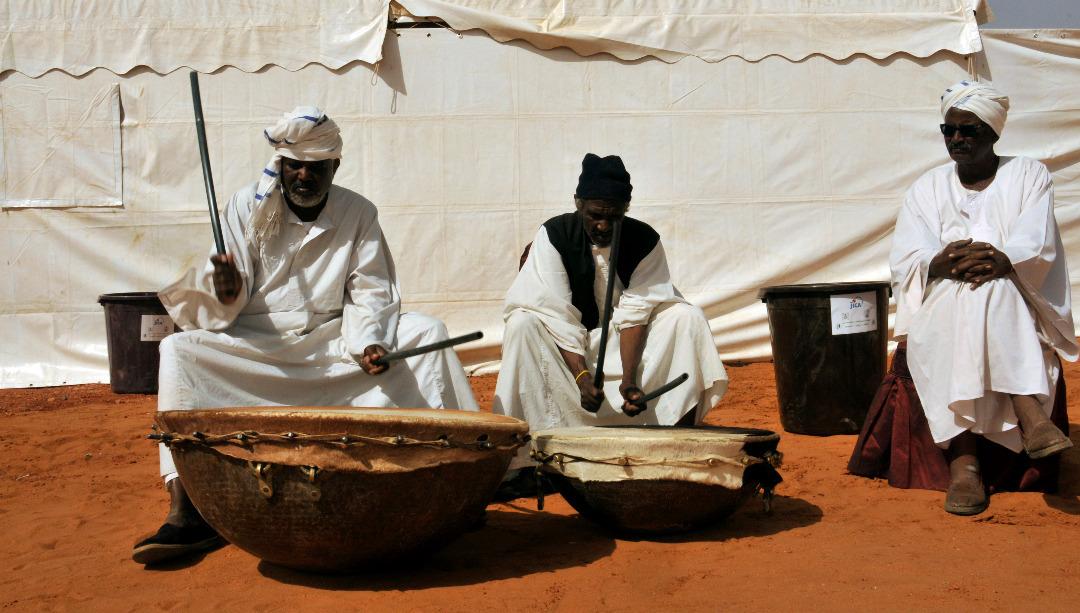 "النقارة" السودانية... كورال الفرح والحزن والفزع والنفير 