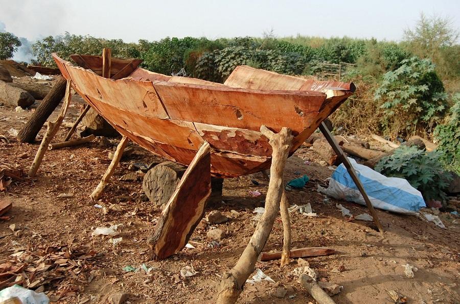 مراكب السودان تعبر الزمن وترسو في المرفأ الصعب