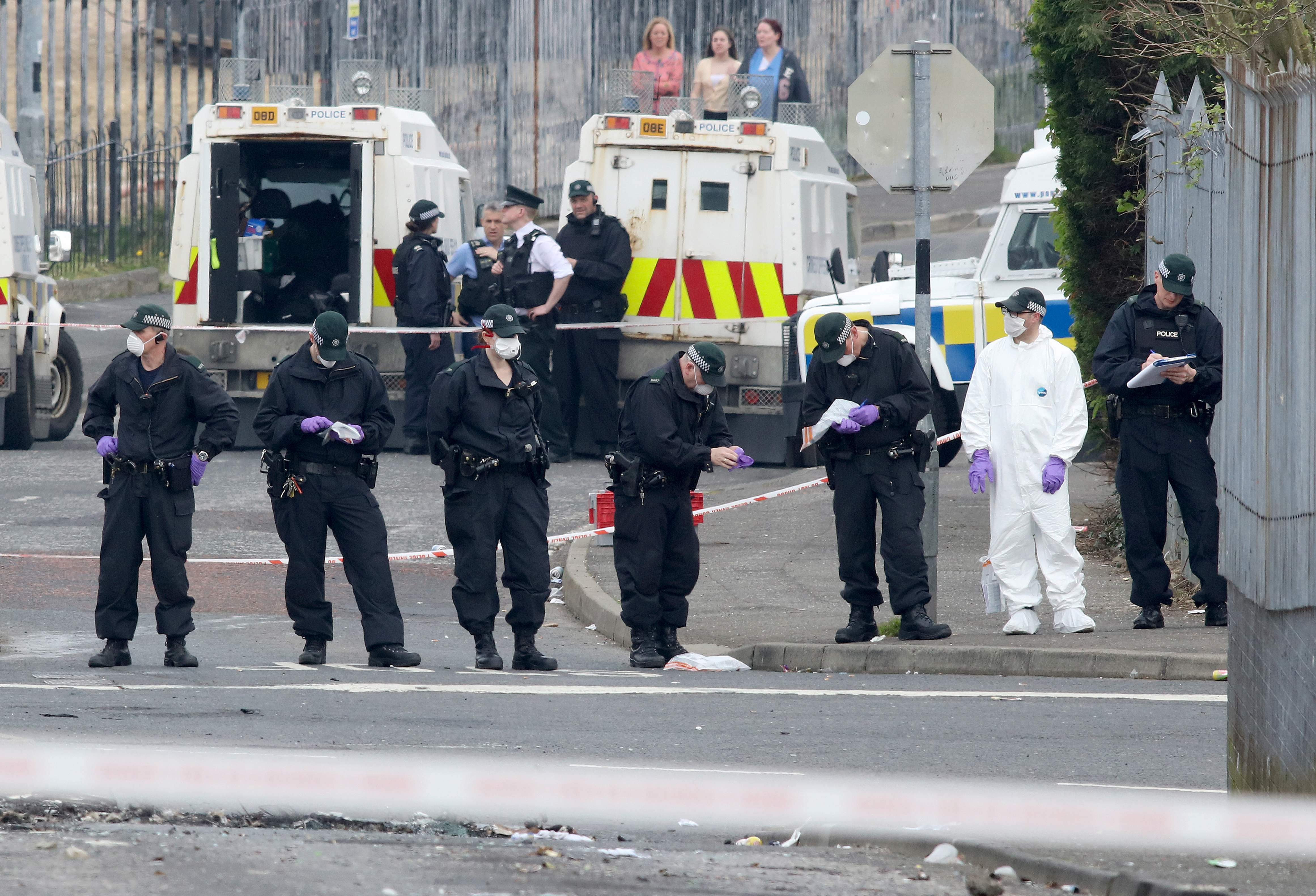 Полиция северный. Northern Ireland Police. Police service of Northern Ireland. Полицейские в Северной Ирландии. Полицейская служба Северной Ирландии.