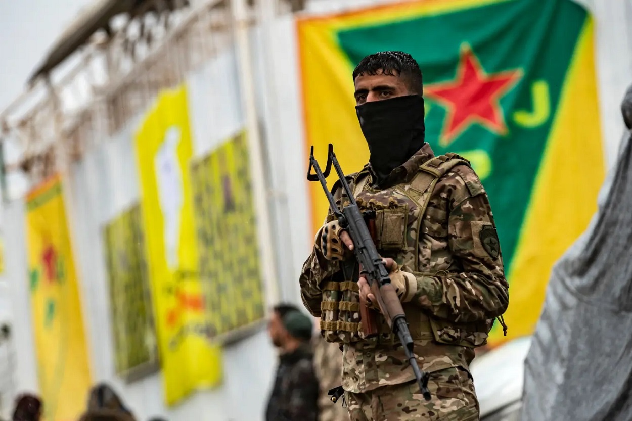 Fighters of the Kurdish-led Syrian Democratic Forces (SDF) in Deir Ezzor, Syria_GettyImages-1231887821.jpg