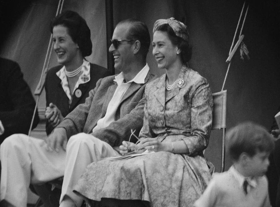 The Queen and Prince Philip at a cricket match at Highclere in 1958_getty.jpg