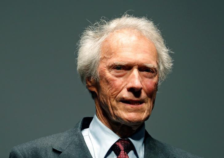 Clint Eastwood_رتر---download.jpg