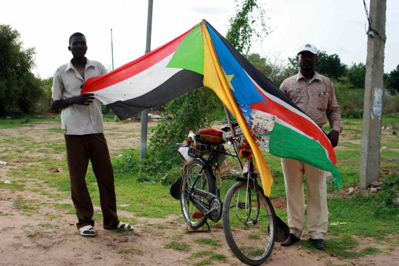 تدخل السودان في خلافات دولة الجنوب كوسيط لتقريب الشقة بين الفرقاء والآن تبدلت الأدوار (اندبندنت عربية - حسن حامد).jpg