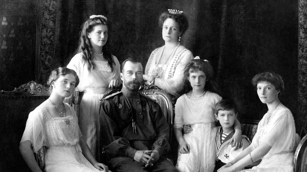 tsar-nicholas-ii-of-russia-with-his-family-191311.jpg