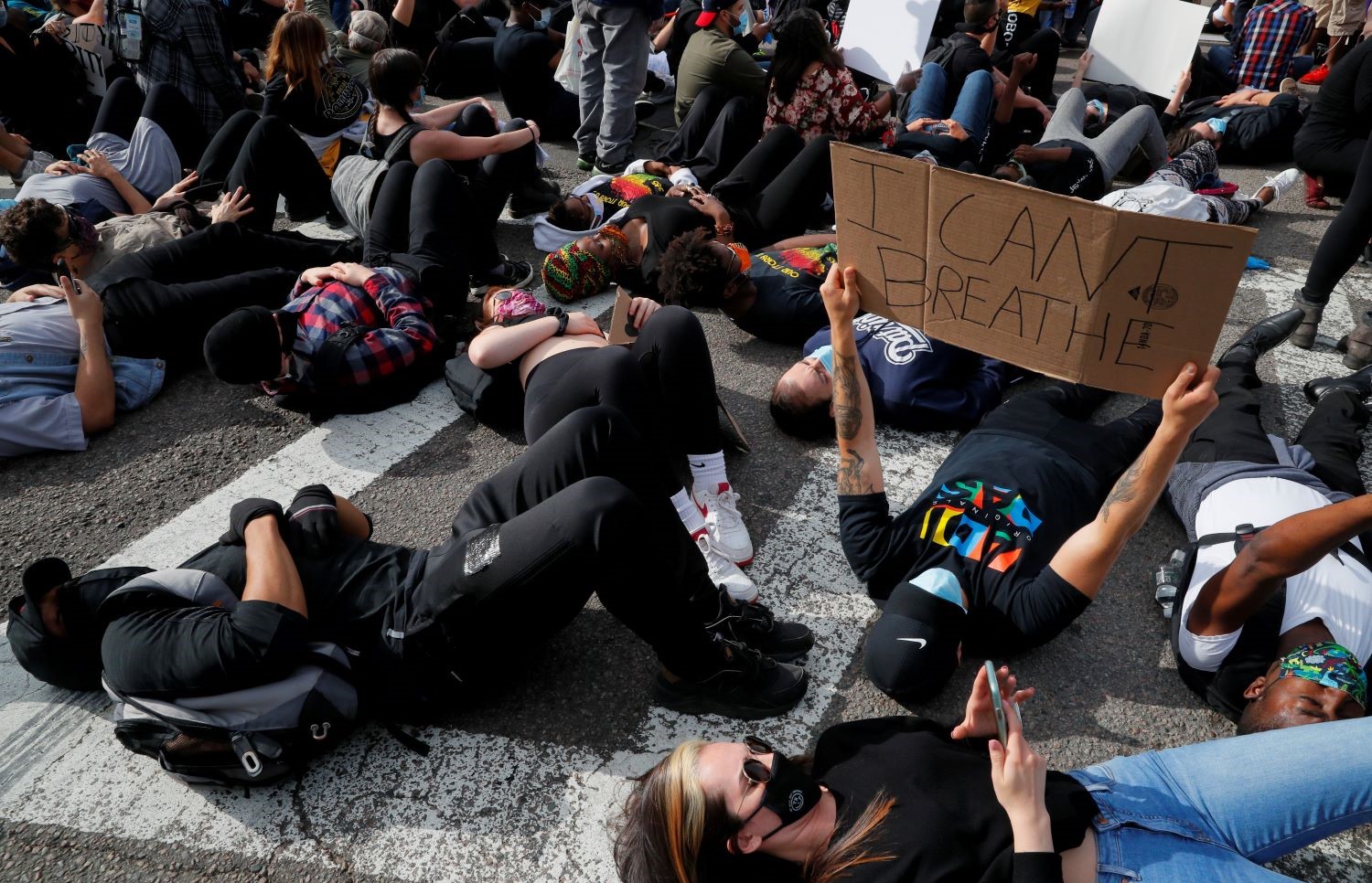 2020-06-02T000000Z_261654241_RC2B1H9N0UXK_RTRMADP_3_MINNEAPOLIS-POLICE-PROTESTS-BOSTON.jpg