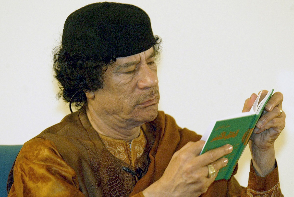 2007-03-02T120000Z_201913164_GM1DUSOBHWAA_RTRMADP_3_LIBYA-GADDAFI.JPG