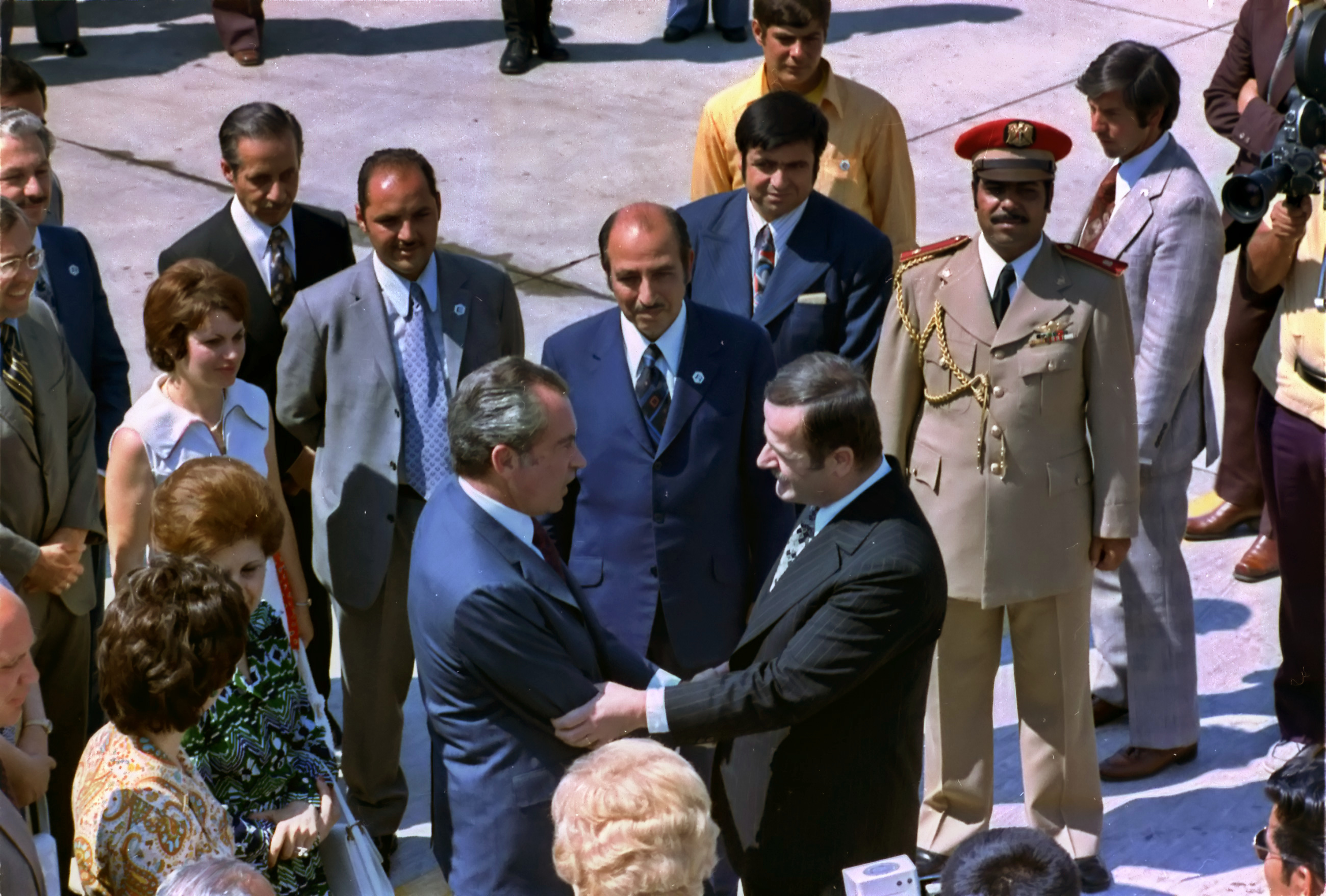 الرئيسان حافظ الأسد وريتشارد نيكسون (ويكيبيديا).jpg