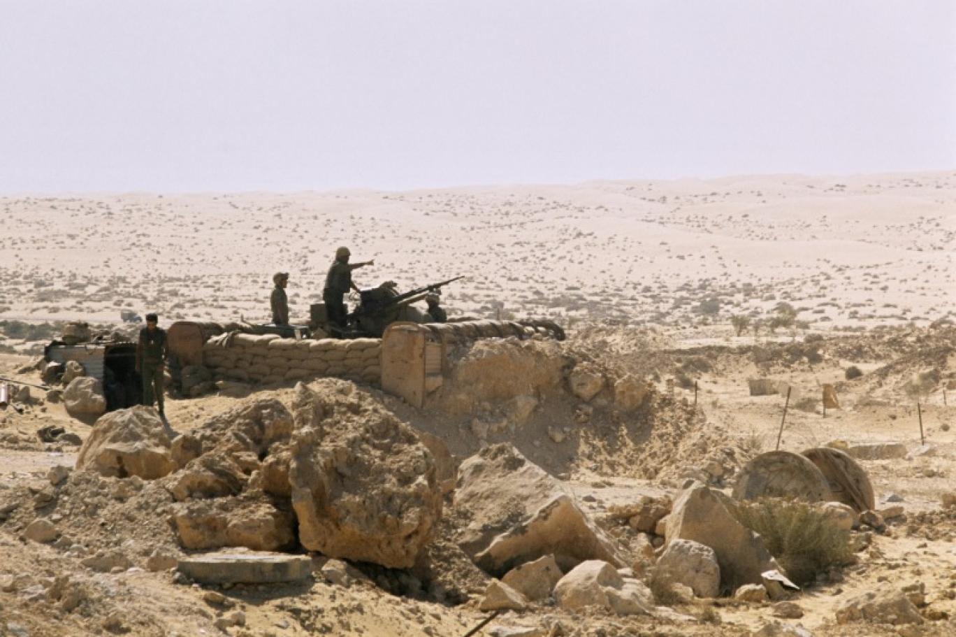 جنود إسرائيليون عند الجبهة في سيناء (أ ف ب).jpg