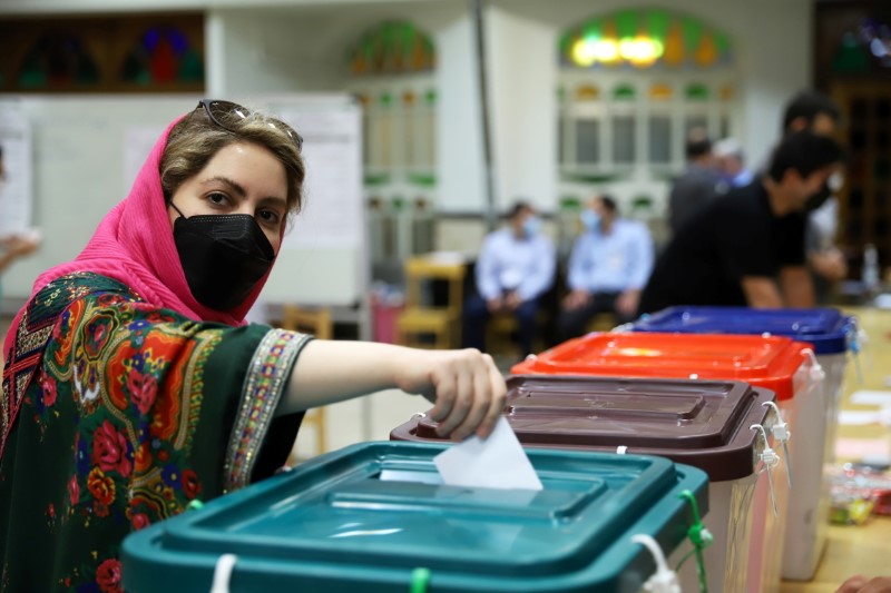 Iranian voters.jpg