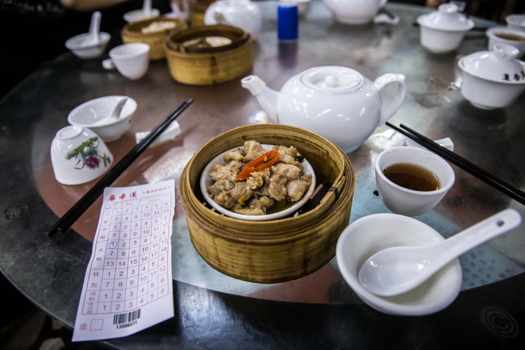 AFP__20230611__33HP3X6__v1__Preview__HongKongChinaFoodTradition.jpg