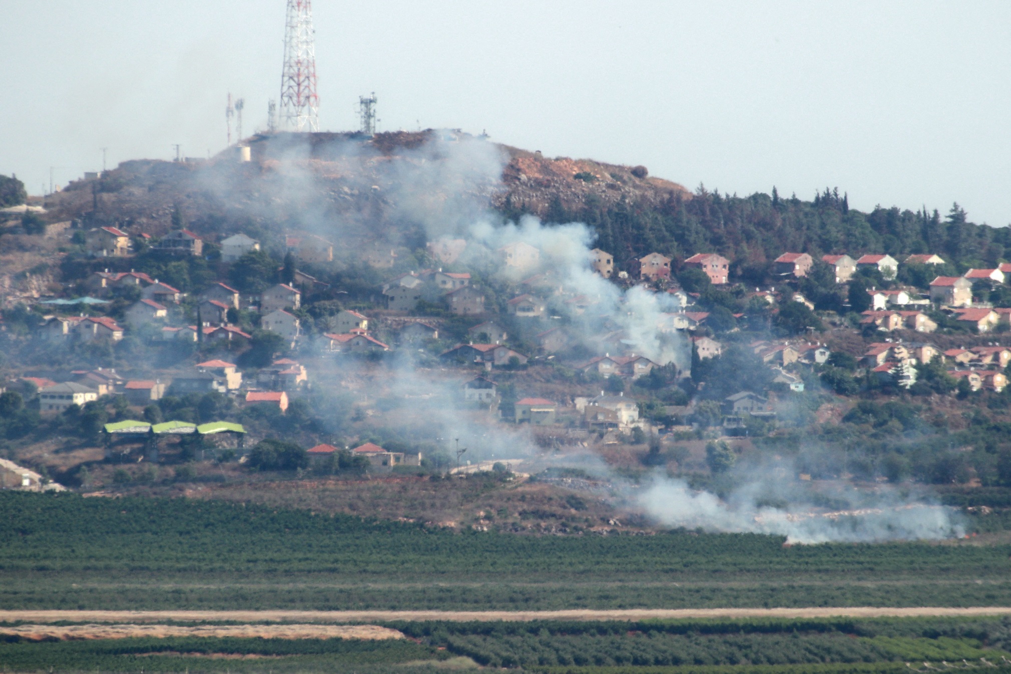 أفاد‌ إعلام إسرائيلي برصد إطلاق صاروخين على منطقة كريات شمونة  (ا ف ب)