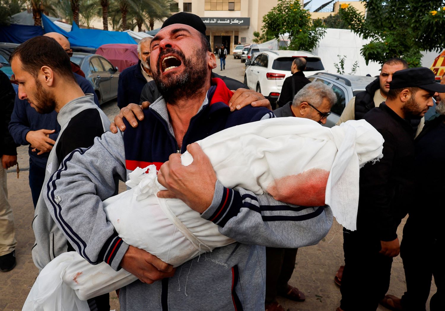 Wounded children in Gaza 3.jpg