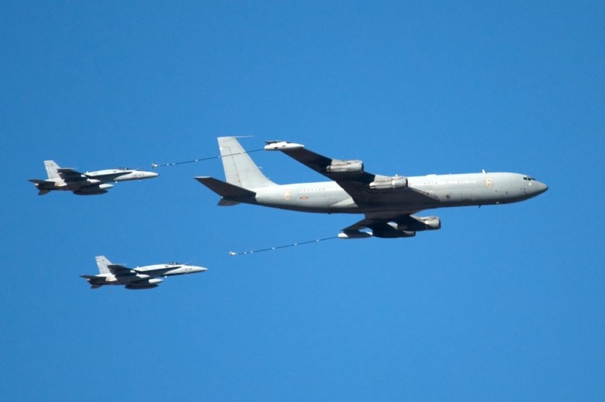 aerial-refueling-1-brighter-980x652.jpg