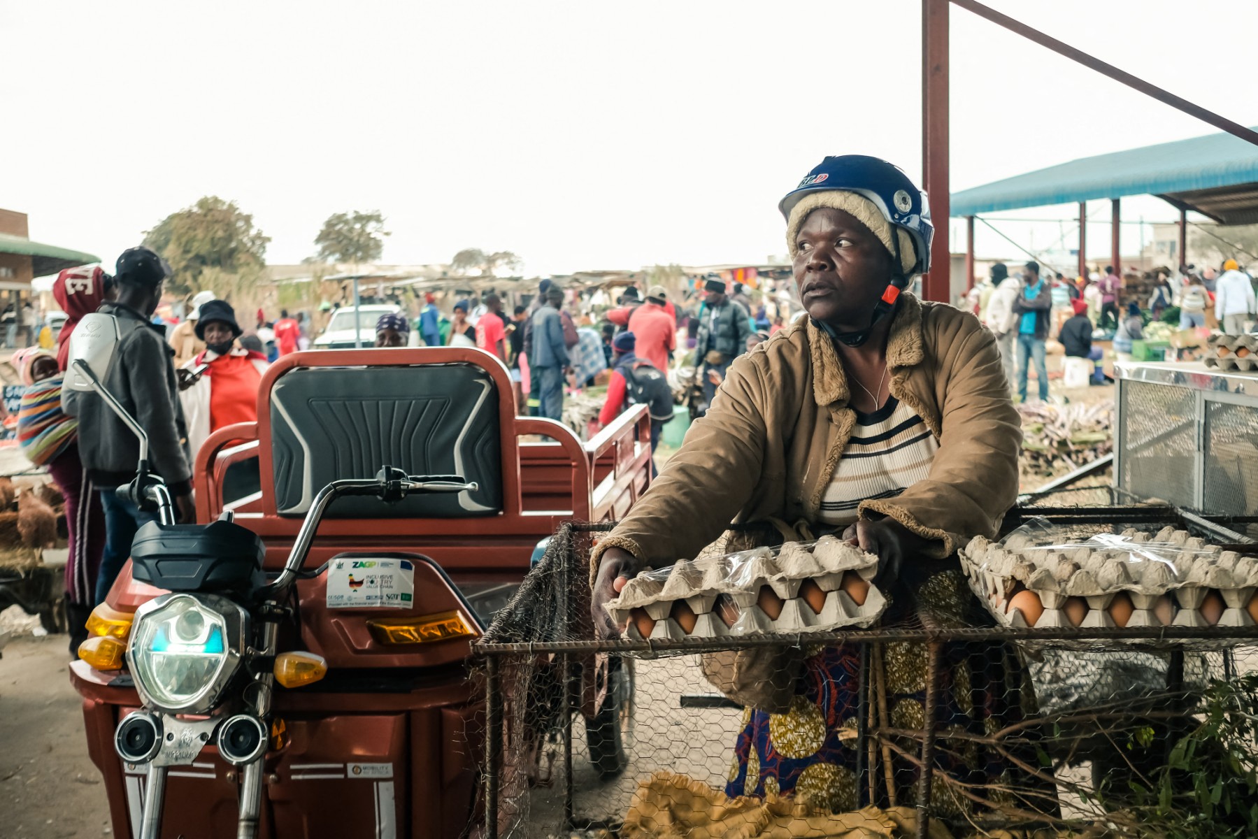 AFP__20220803__32FJ9A6__v1__Preview__ZimbabweWomenTransport.jpg