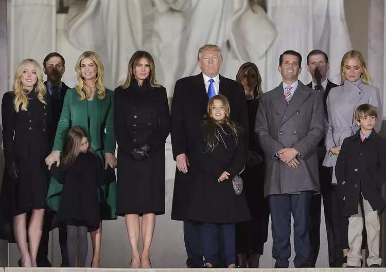 donald-trump-family-tree-1-f4db907eef5a4c76a960331848d285e7-ezgif.com-webp-to-jpg-converter.jpg