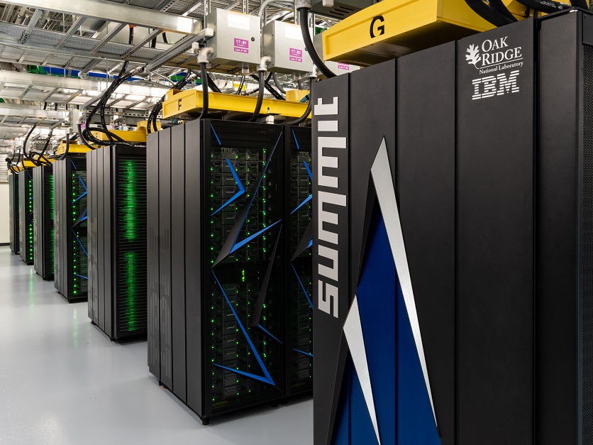 Summit_(supercomputer).jpg