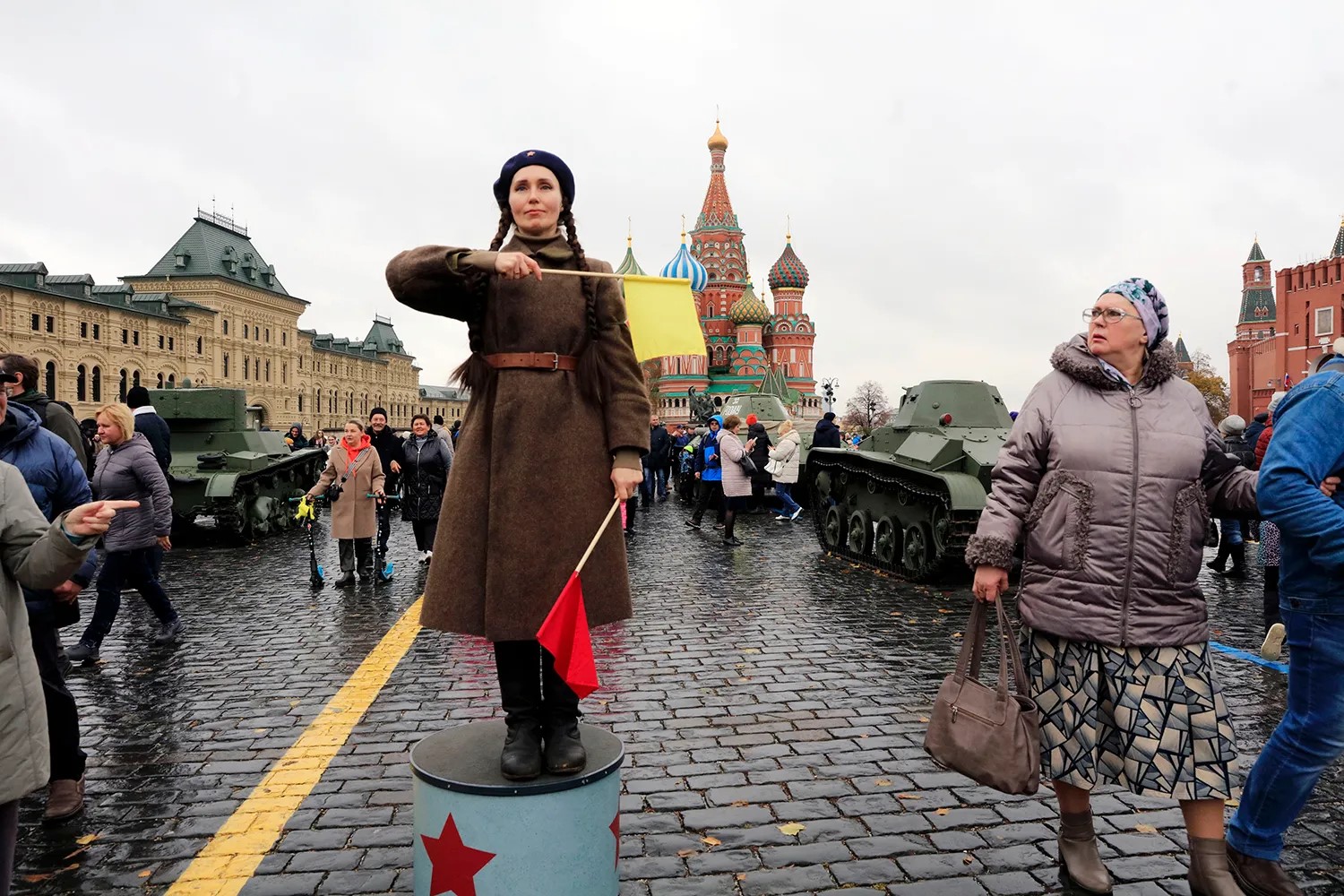 Russian-womanhood-war-Putin-GettyImages-1779182289.jpeg