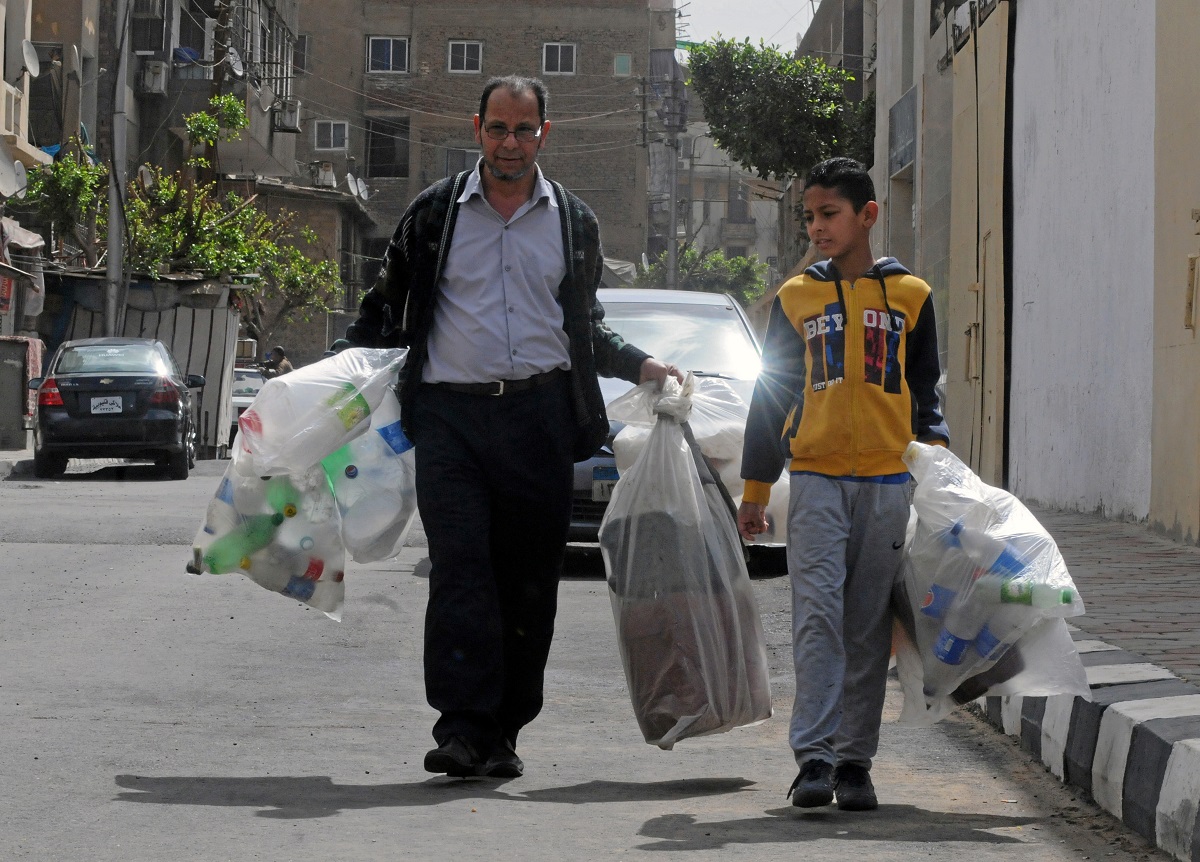 2017-03-15T120000Z_1358701223_RC16F0FD9DE0_RTRMADP_3_EGYPT-RECYCLING-KIOSKS.JPG